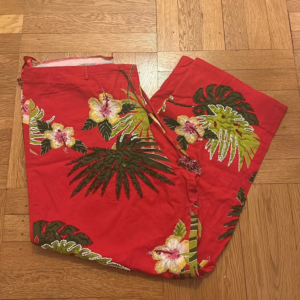 Petite Apparel Women’s Capri Pants